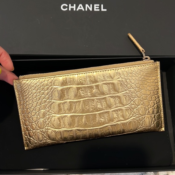 Chanel metallic embossed crocodile Wallet - Picture 6 of 10